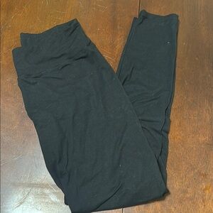 Sleek Black Leggings with Matte Finish